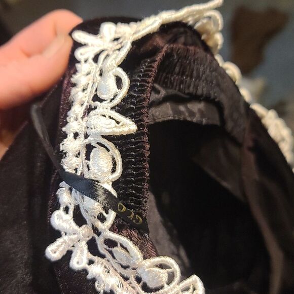 Stunning Vintage L.A. Glo Velvet Beaded Lace Off the shoulder Dress - Picture 10 of 10